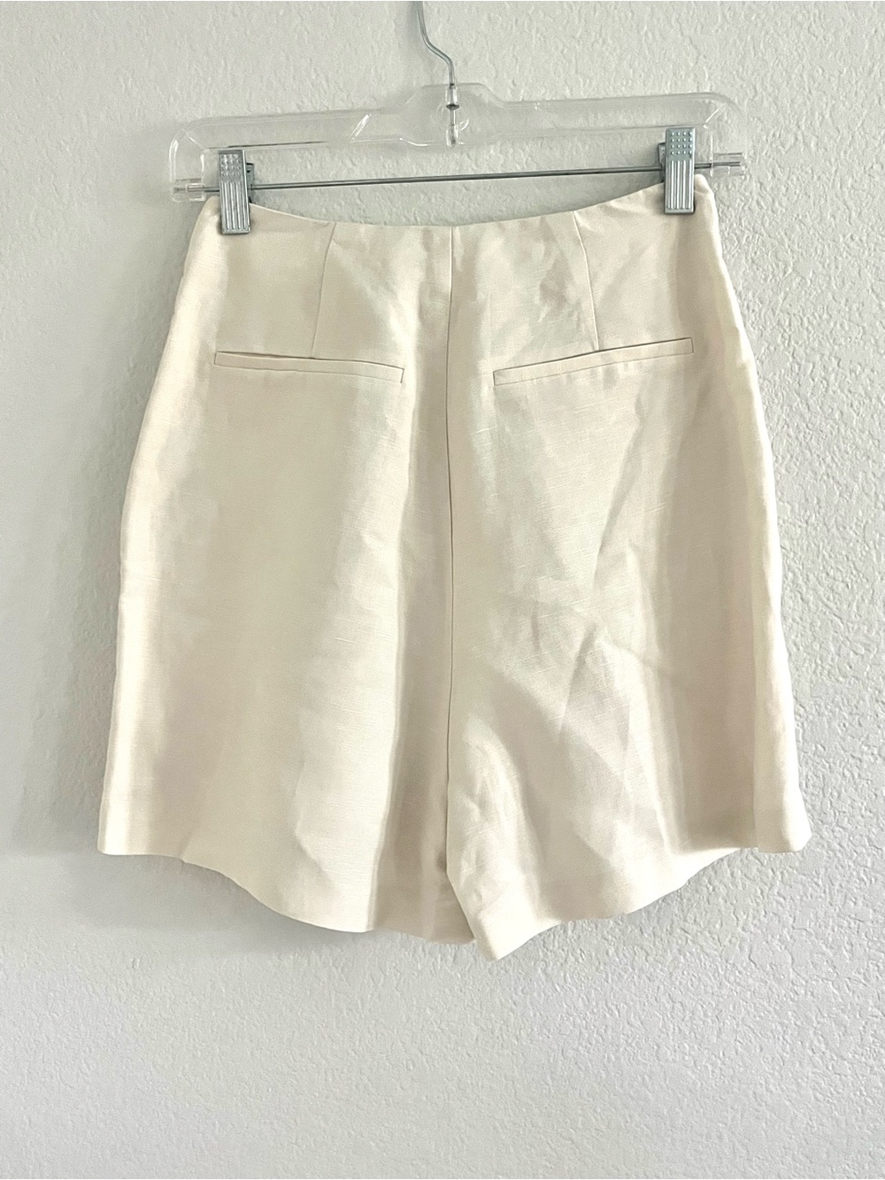 High-Waist Cream Button-Detail Women’s Shorts - Picture 7 of 7